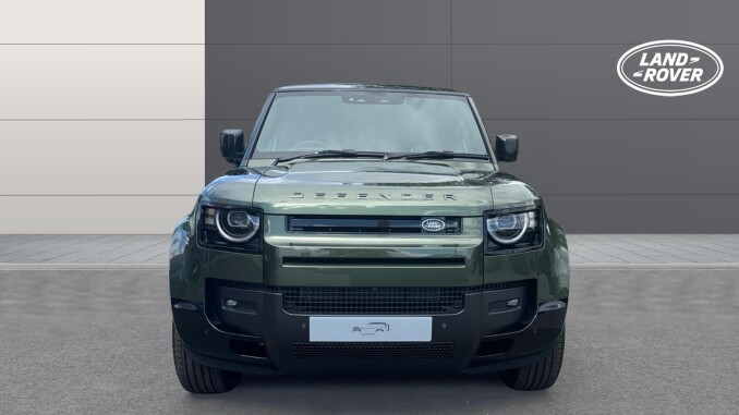 Land Rover Defender 3.0 D250 X-Dynamic HSE 90 3dr Auto Diesel Estate - Image 7